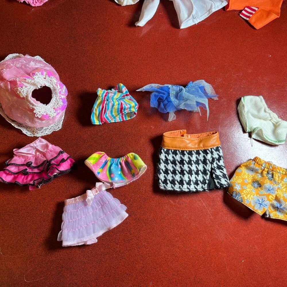 Barbie Multi Dolls-accessories